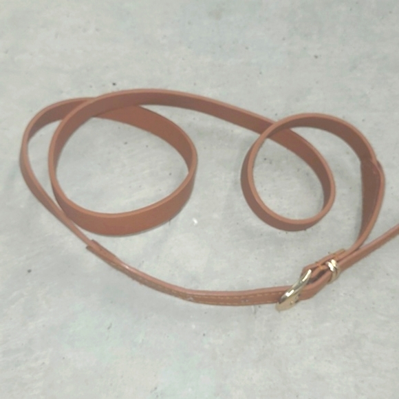 Belt Brown Micro 1/2" adj 33"-35" Size Large vegan leather brass buckle euc - Picture 6 of 7